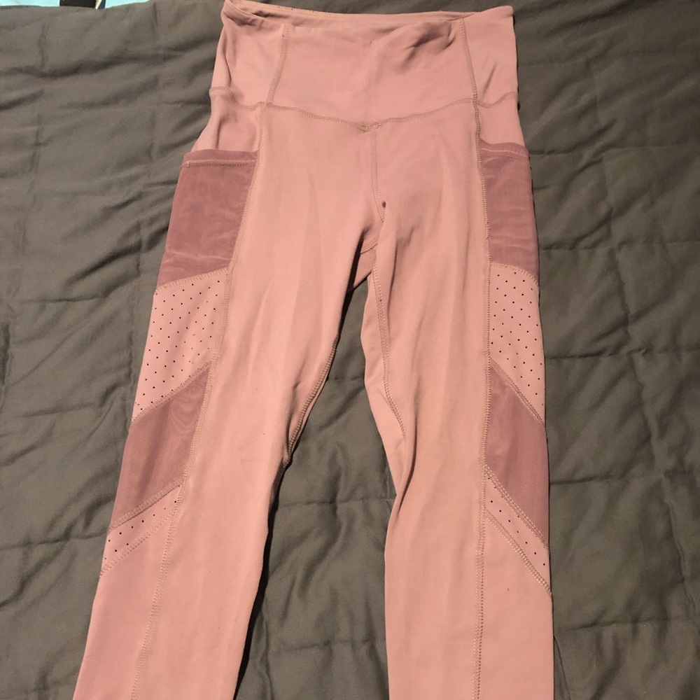 Workout capris with pockets